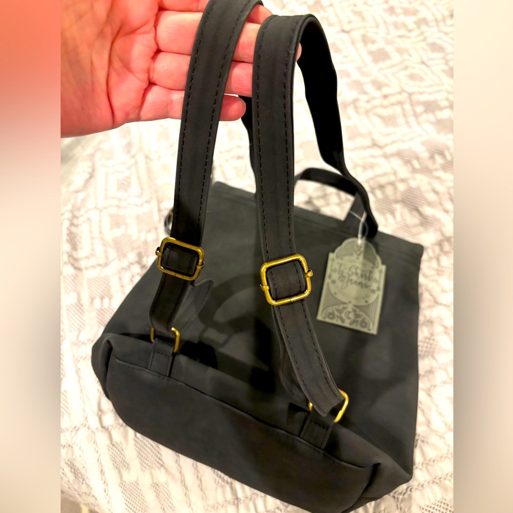 Black Faux Leather/Suede NWT Small Zip Backpack with Pockets, by T-Shirt & Jeans - Picture 3 of 6